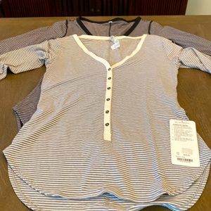 Lululemon size 10 form fitting tops